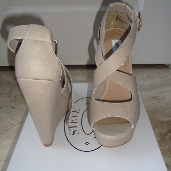 COPY - Steve Madden Xternall Wedges - Picture 3 of 6